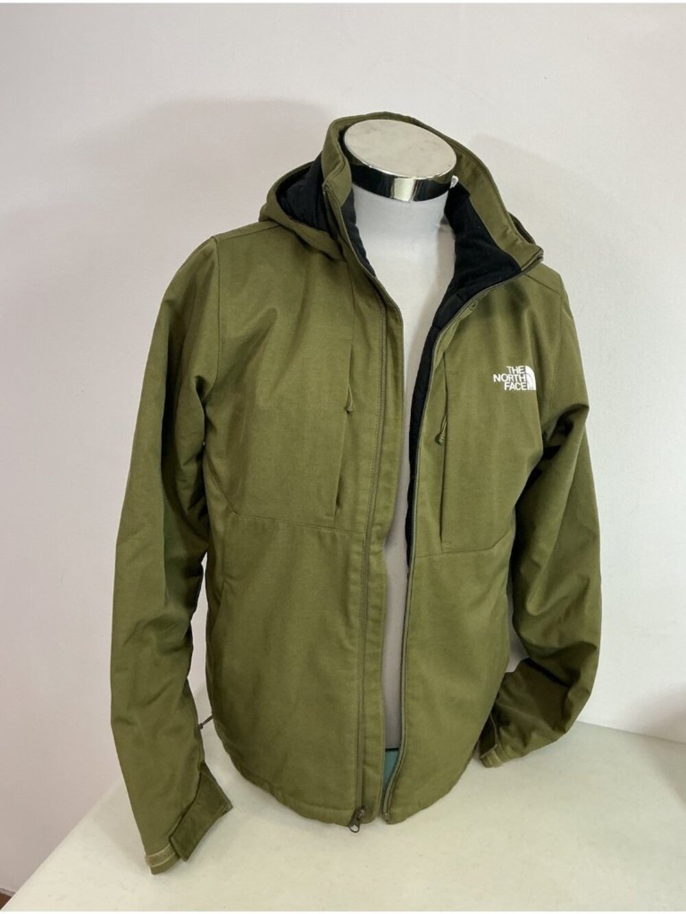 The North Face Winter Jacket Insulated Coat Mens Small